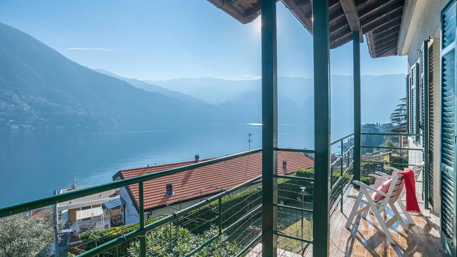 Casa Bambu - Splendida Vista Lago E Posto Auto Laglio 0*,  Olaszország